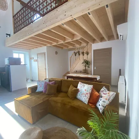 La Petite Maison Dans La Brie Hébergement de vacances Guérard