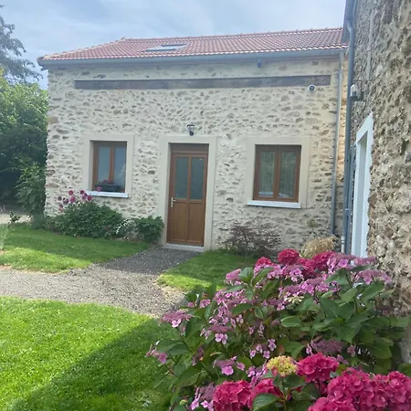 La Petite Maison Dans La Brie *